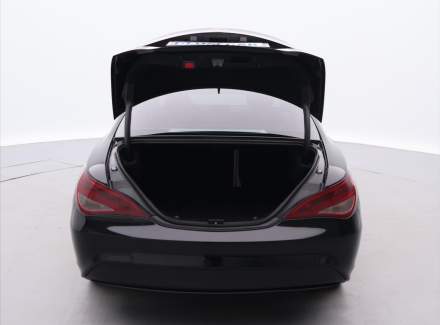 Mercedes-Benz - CLA