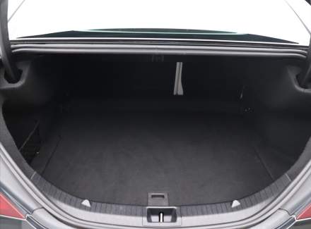 Mercedes-Benz - CLA
