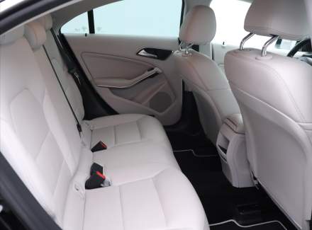 Mercedes-Benz - CLA