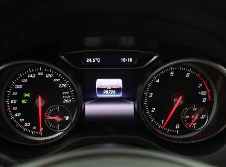 Mercedes-Benz - CLA