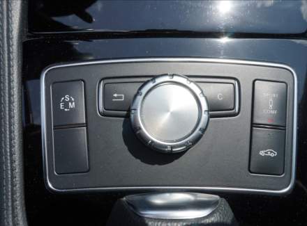 Mercedes-Benz - CLS