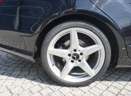 Mercedes-Benz - CLS