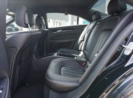 Mercedes-Benz - CLS
