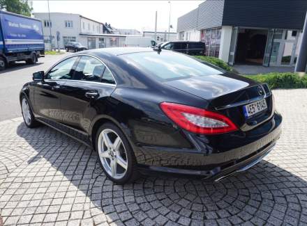 Mercedes-Benz - CLS