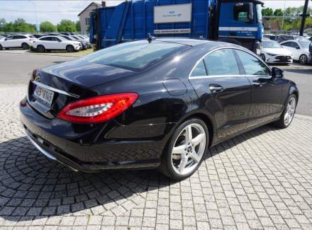 Mercedes-Benz - CLS