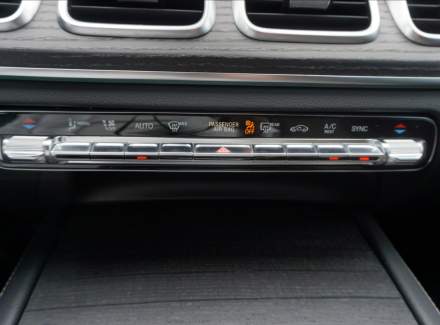 Mercedes-Benz - GLS