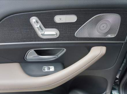 Mercedes-Benz - GLS
