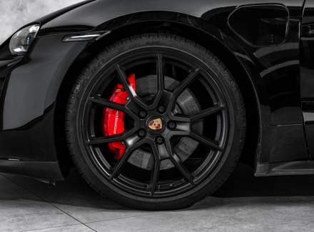 Porsche - Taycan