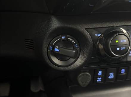 Toyota - Hilux