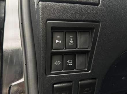 Toyota - Hilux