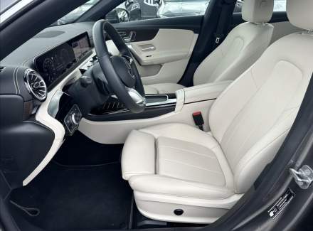 Mercedes-Benz - CLA
