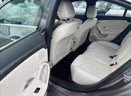 Mercedes-Benz - CLA