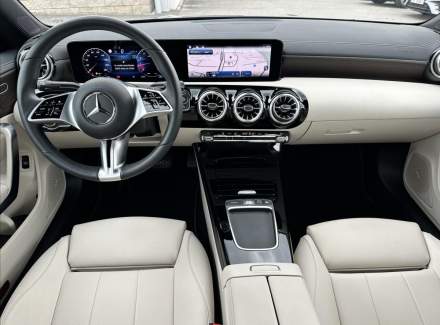 Mercedes-Benz - CLA