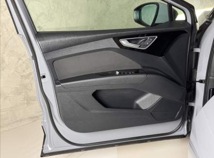 Audi - Q4 e-tron