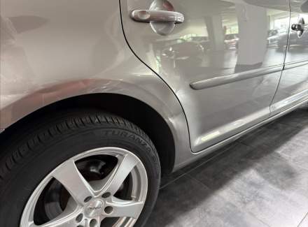 Volkswagen - Touran