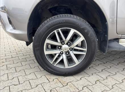 Toyota - Hilux