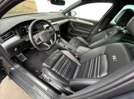 Volkswagen - Passat