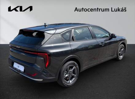 Kia - K4