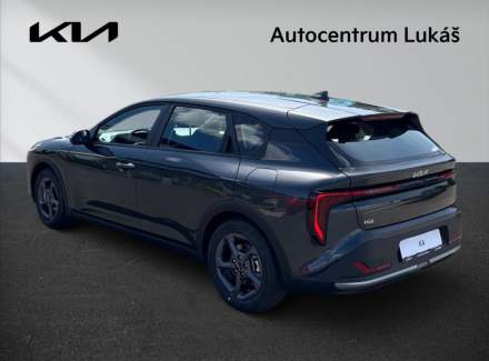 Kia - K4