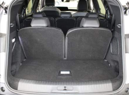 Peugeot - 5008