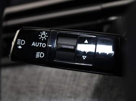 Peugeot - 5008