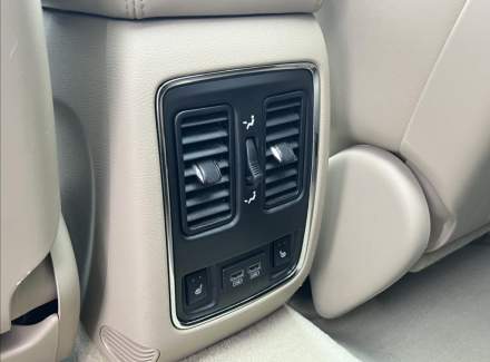 Jeep - Grand Cherokee
