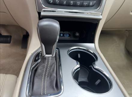 Jeep - Grand Cherokee