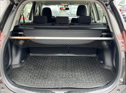 Toyota - RAV 4