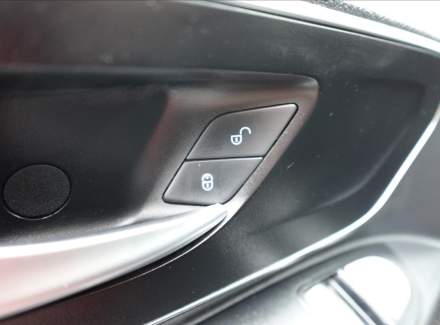 Mercedes-Benz - Vito