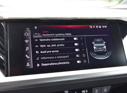 Audi - Q4 e-tron