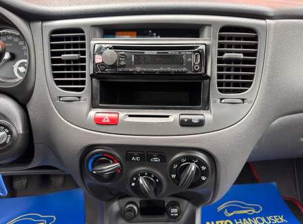 Kia - Rio