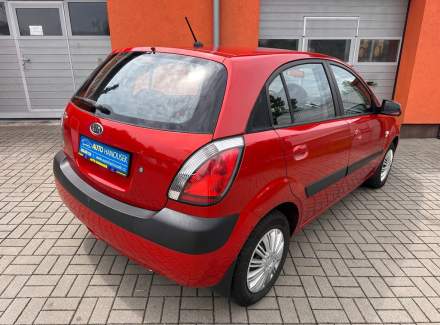 Kia - Rio