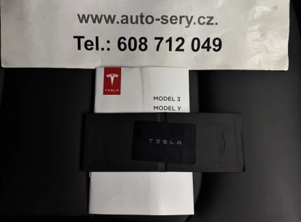 Tesla - Model Y