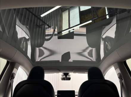 Tesla - Model Y