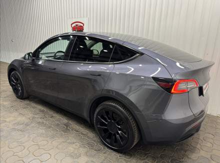 Tesla - Model Y