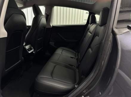 Tesla - Model Y
