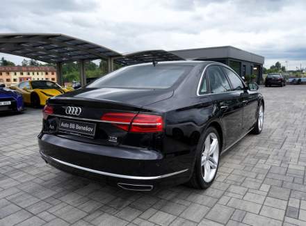 Audi - A8