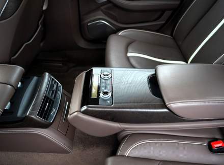 Audi - A8