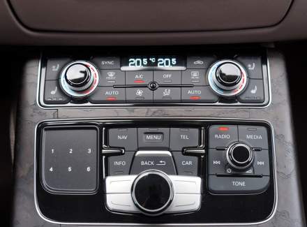 Audi - A8