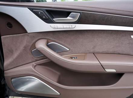 Audi - A8