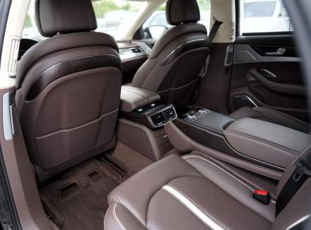 Audi - A8