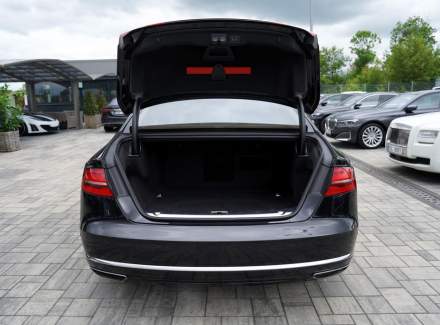 Audi - A8