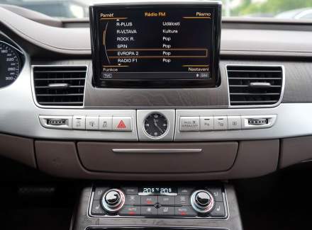 Audi - A8