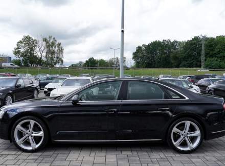 Audi - A8