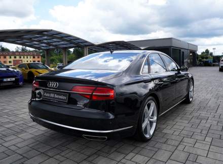 Audi - A8