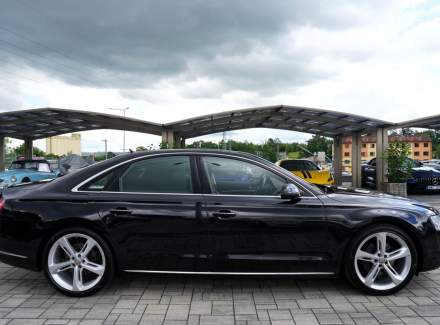 Audi - A8