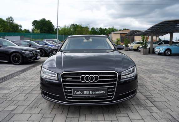Audi - A8