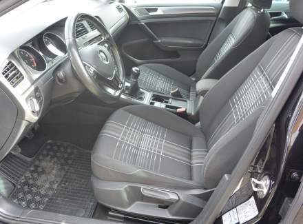 Volkswagen - Golf