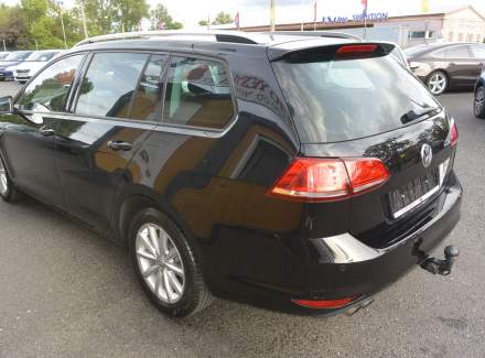 Volkswagen - Golf