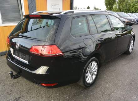Volkswagen - Golf